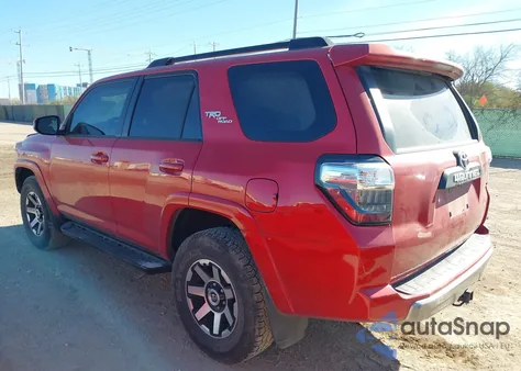 2019 Toyota 4Runner Trd Off Road Premium z USA, uszkodzony, nr VIN JTEBU5JR1K5673176